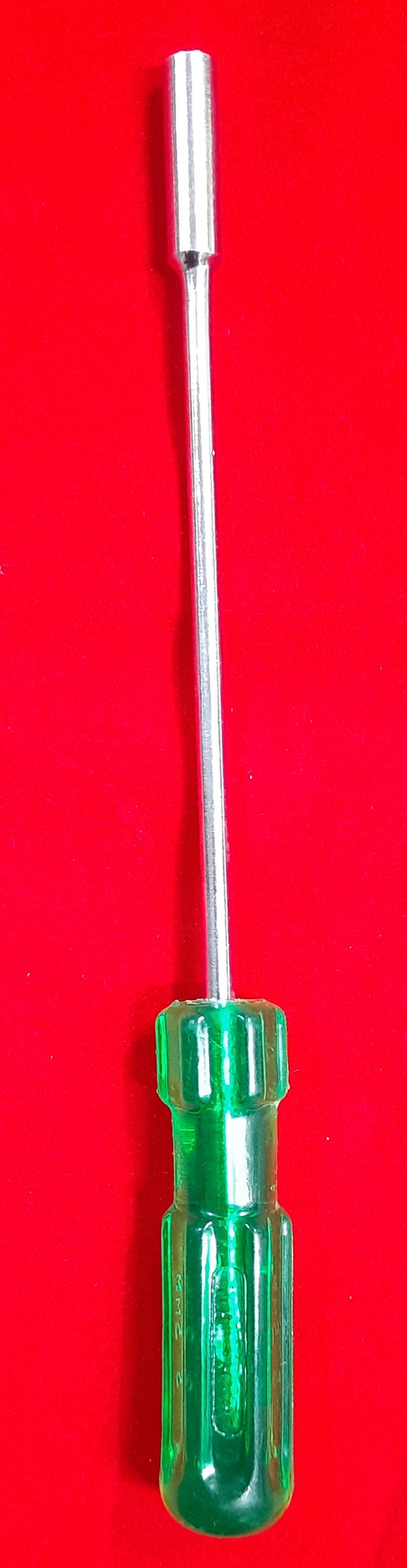 5.5 NUT DRIVER PYE