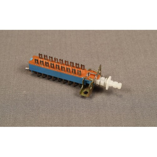 CONEL 9 PIN PUSH SWITCH