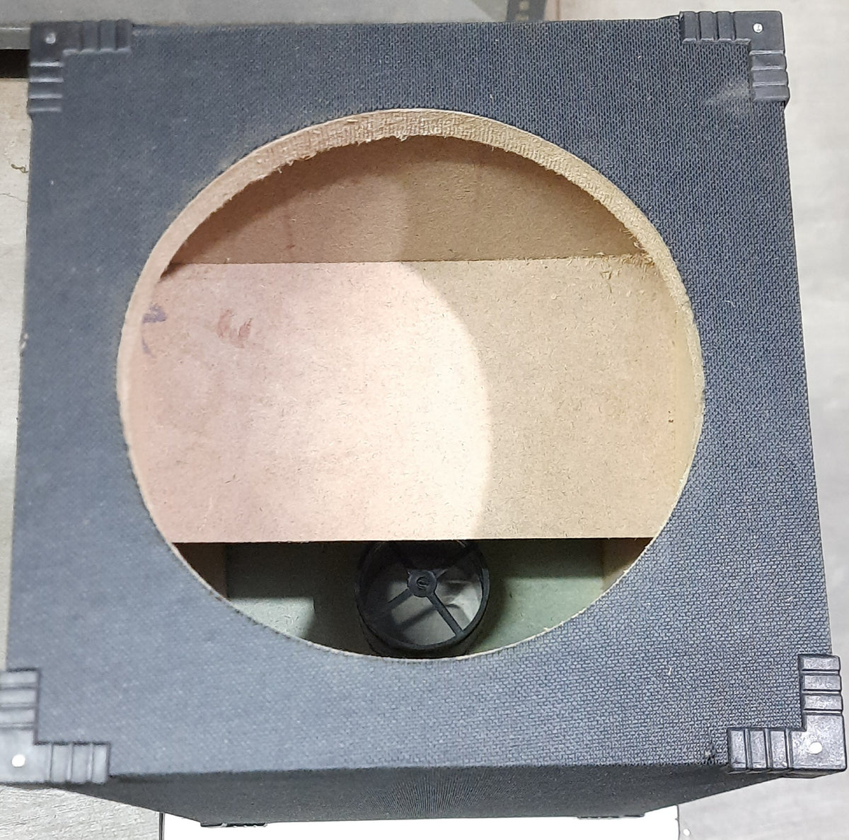 8" SUB BOX